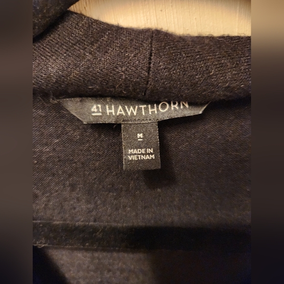 EUC 41 Hawthorn Gray Sleeveless Wrap Blouse MEDIUM - Picture 3 of 3